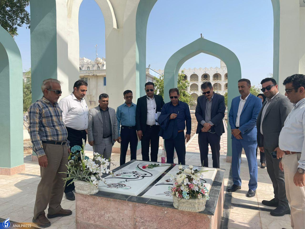 توجه دانشگاه آزاد به اقتصاد دریامحور در حوزههای پرورش ماهی و میگو توجه دانشگاه آزاد به اقتصاد دریامحور در حوزههای پرورش ماهی و میگو