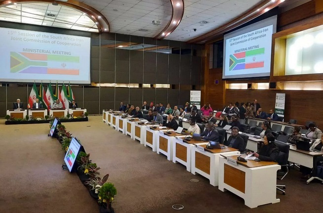 امضای یادداشت تفاهم پانزدهمین اجلاس کمیسیون مشترک اقتصادی ایران و آفریقای جنوبی امضای یادداشت تفاهم پانزدهمین اجلاس کمیسیون مشترک اقتصادی ایران و آفریقای جنوبی