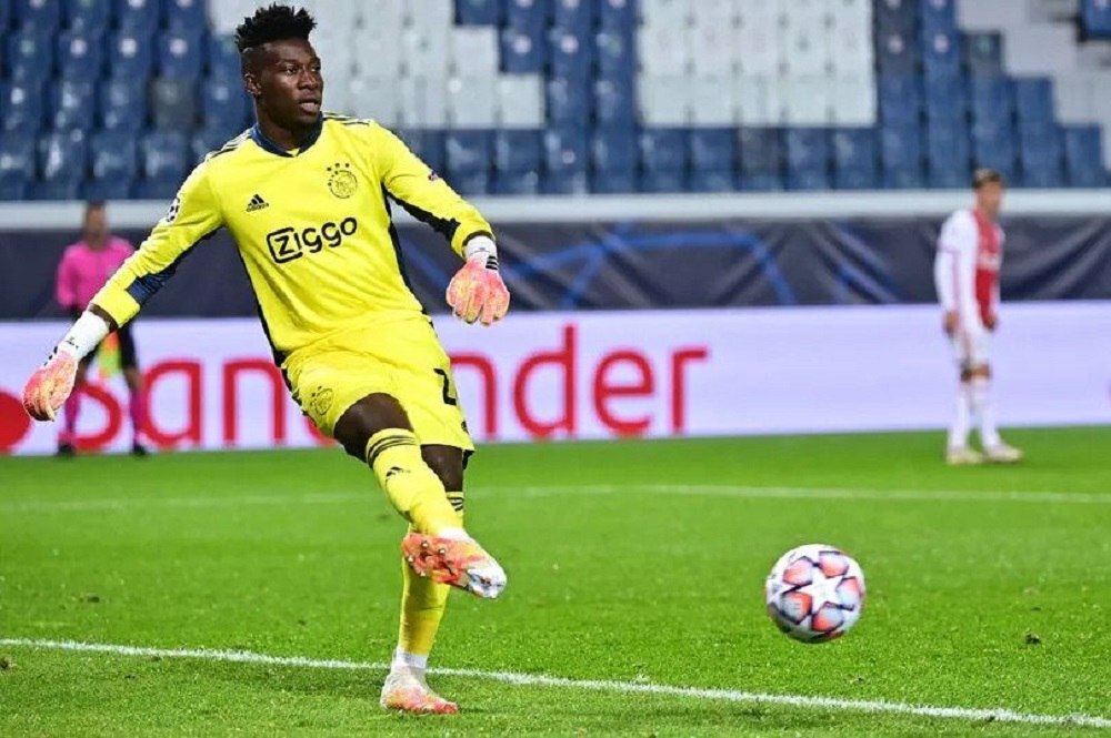 از بی مهری در بارسا تا دوپینگی بحثانگیز؛ وقتی دروازهبان منچستریونایتد «آقا برقی» کامرونی ها شد+ تصاویر از بی مهری در بارسا تا دوپینگی بحثانگیز؛ وقتی دروازهبان منچستریونایتد «آقا برقی» کامرونی ها شد+ تصاویر