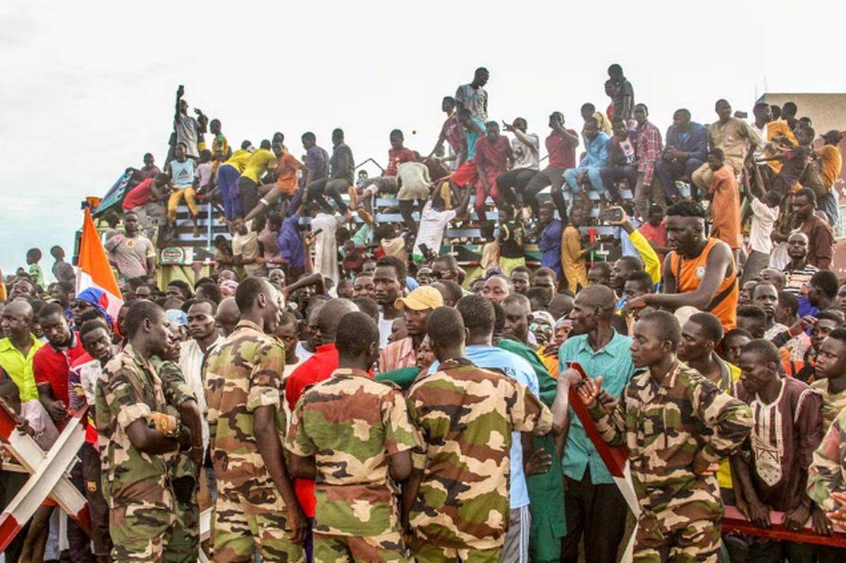 حمایت گسترده مردم نیجر از کودتاچیان  روسیه درباره مداخله نظامی هشدار داد