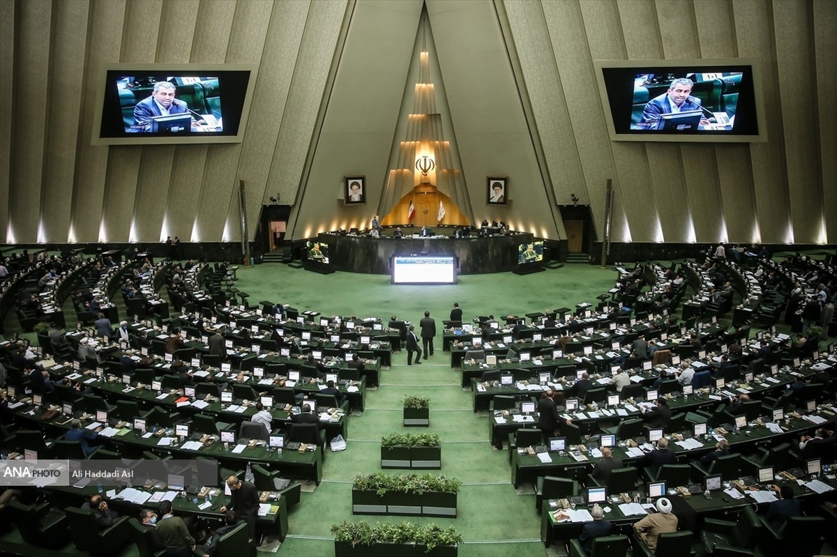 بررسی لایحه عفاف و حجاب در دستور کار مجلس قرار گرفت