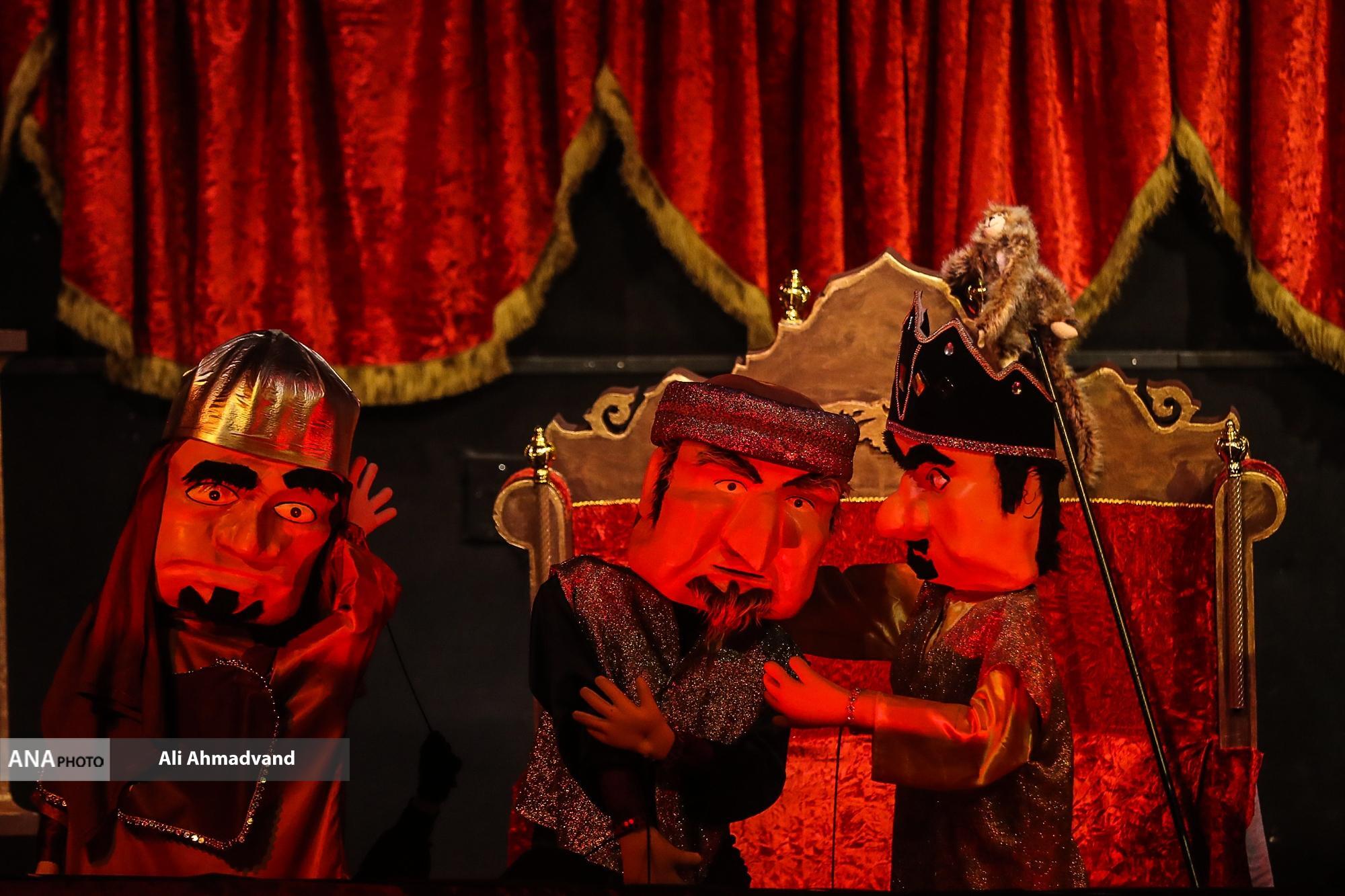 وقتی هنرمندان پای کار امام حسینی میآیند/ وقتی هنرمندان پای کار امام حسینی میآیند/