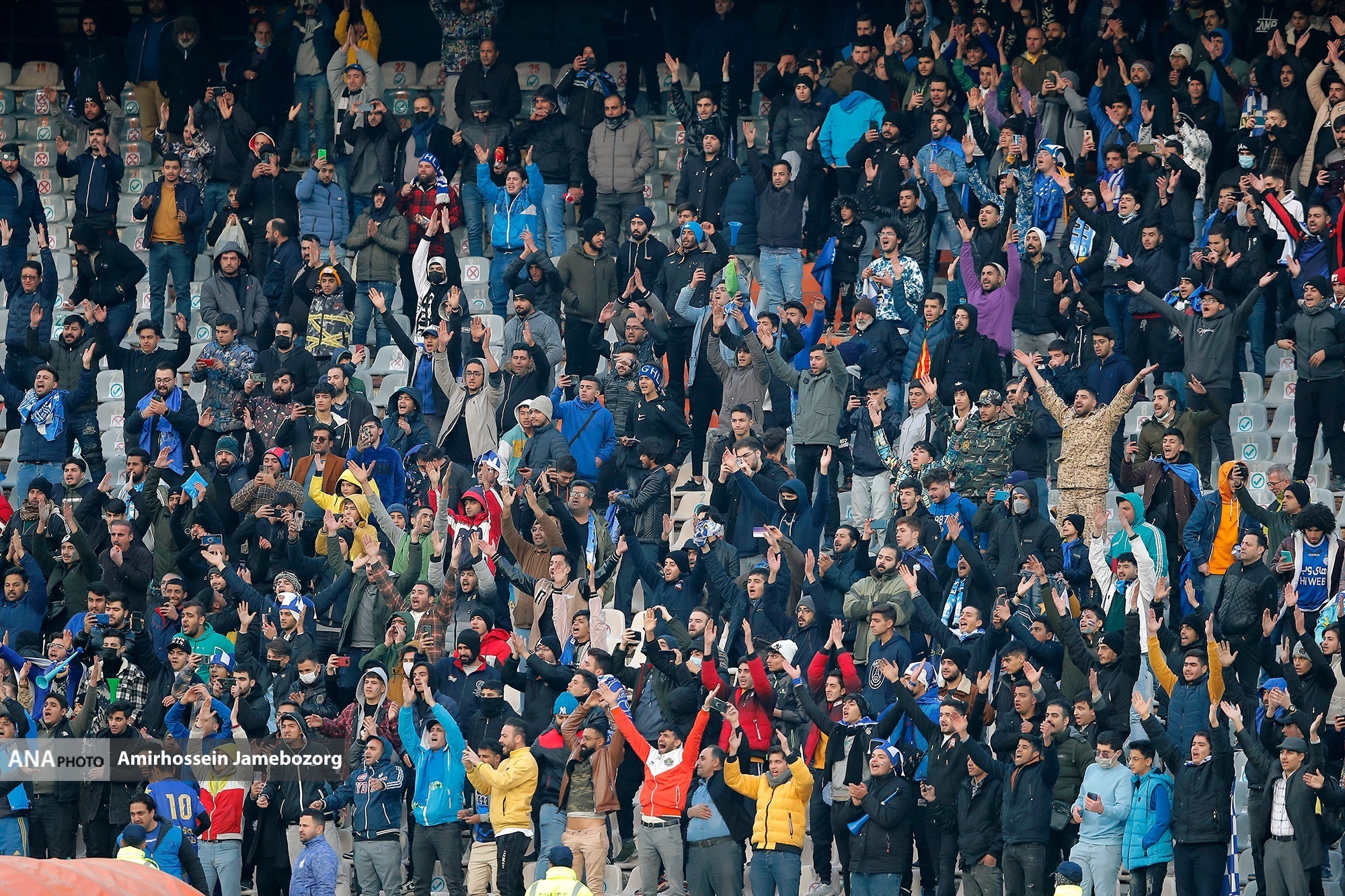 مرور اتفاقات آخرین تقابل استقلال و ملوان| از عصای دروازه‌بان مصدوم آبی‌پوشان تا اعتراض ‌های سرمربی انزلی‌چی‌ها+عکس