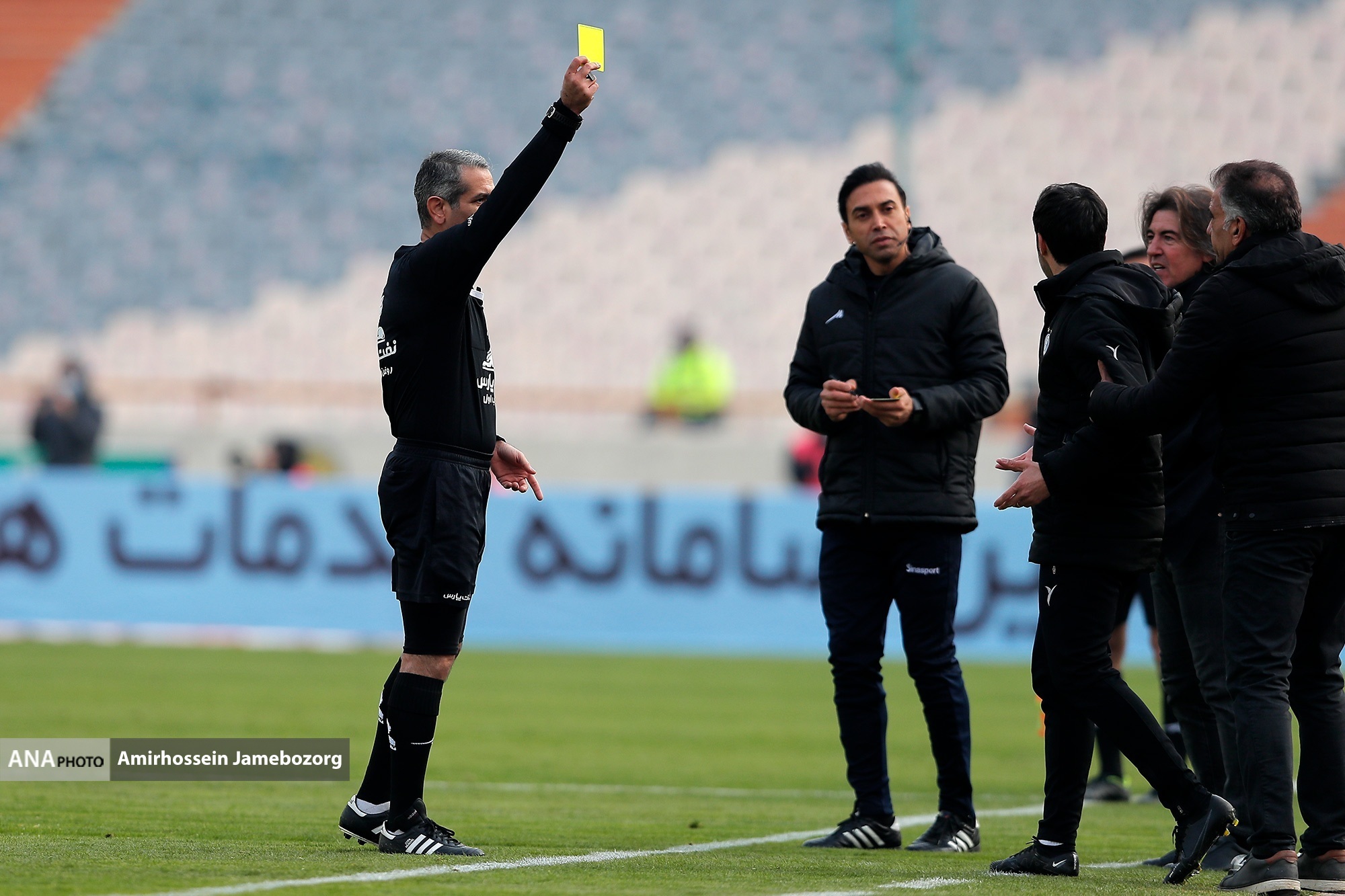 مرور اتفاقات آخرین تقابل استقلال و ملوان| از عصای دروازه‌بان مصدوم آبی‌پوشان تا اعتراض ‌های سرمربی انزلی‌چی‌ها+عکس