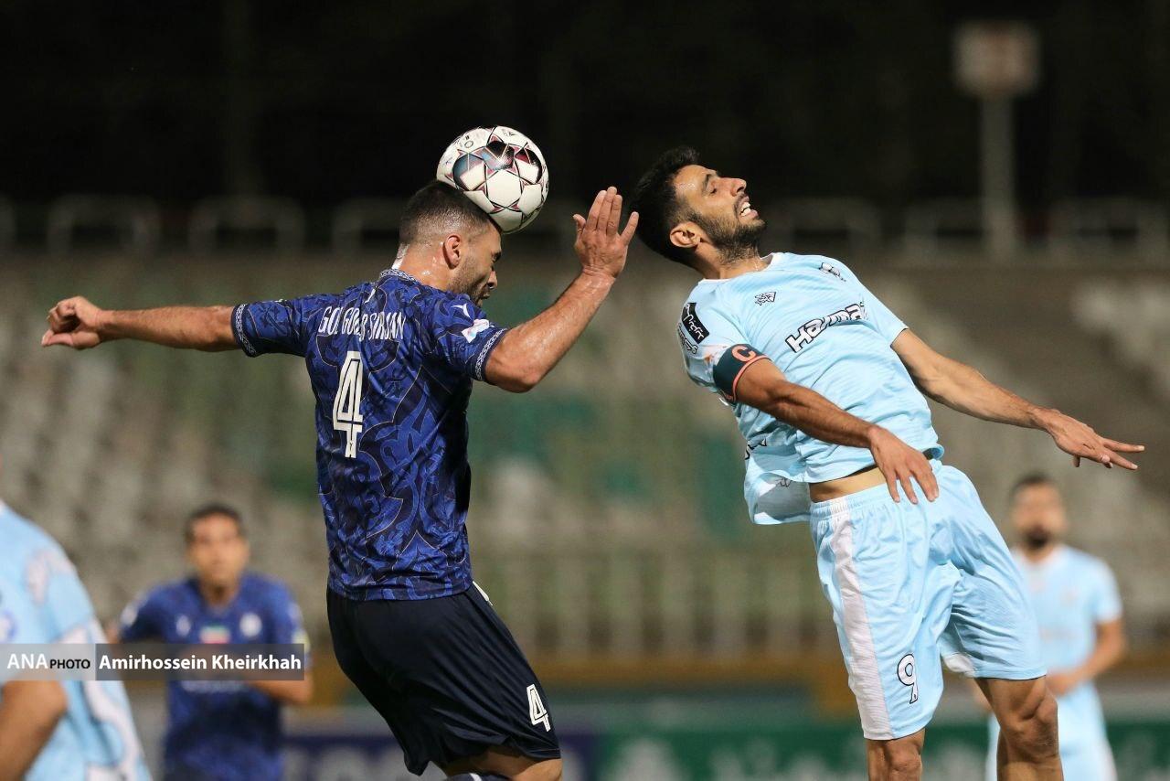 گزارش تصویری از دیدار پیکان و گل گهر در روز تقدیر از سامان فلاح و حضور 8 شاکی و هاشمیان در ورزشگاه! گزارش تصویری از دیدار پیکان و گل گهر در روز تقدیر از سامان فلاح و حضور 8 شاکی و هاشمیان در ورزشگاه!