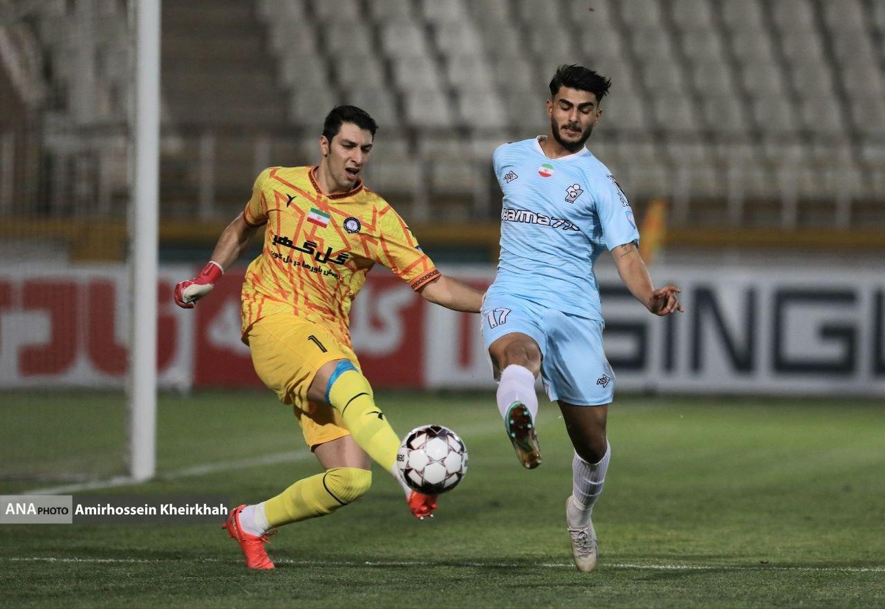 گزارش تصویری از دیدار پیکان و گل گهر در روز تقدیر از سامان فلاح و حضور 8 شاکی و هاشمیان در ورزشگاه! گزارش تصویری از دیدار پیکان و گل گهر در روز تقدیر از سامان فلاح و حضور 8 شاکی و هاشمیان در ورزشگاه!