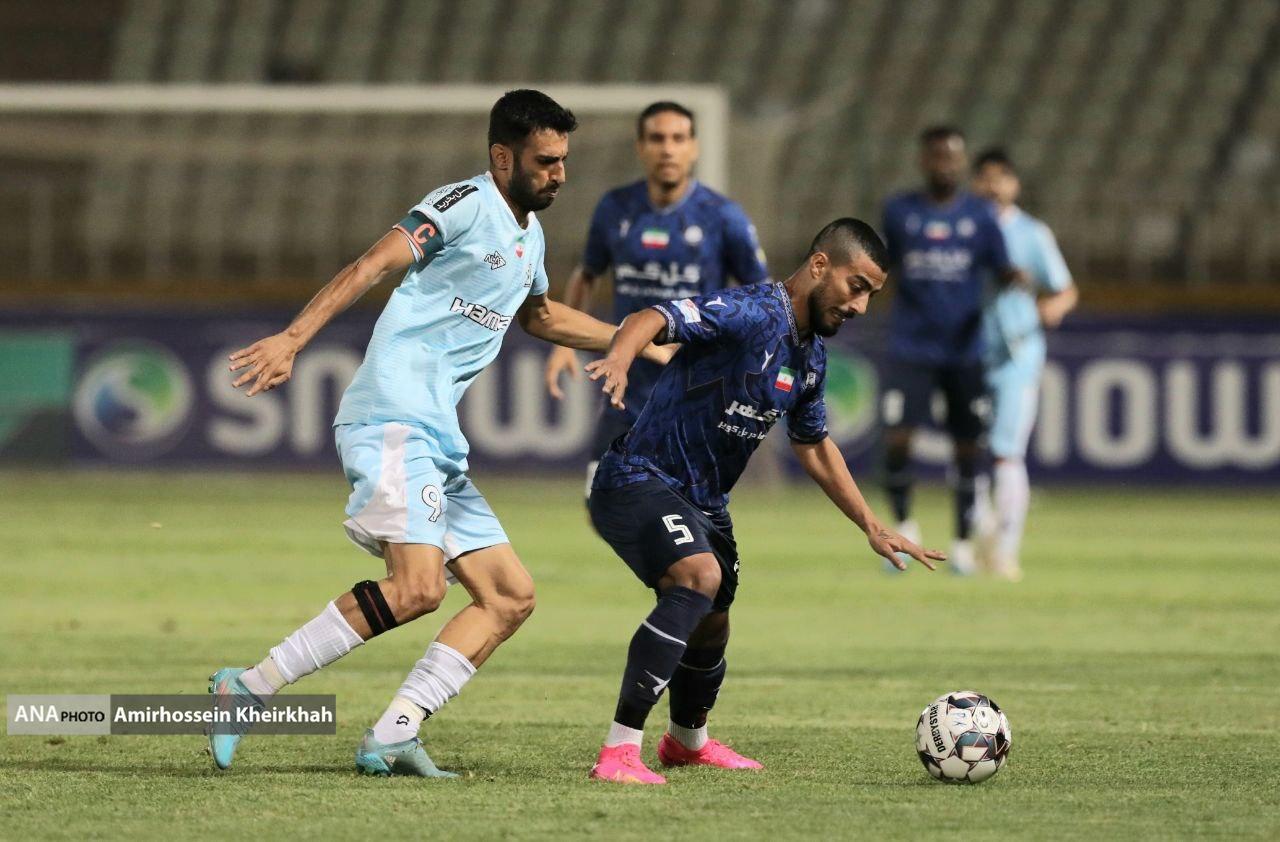 گزارش تصویری از دیدار پیکان و گل گهر در روز تقدیر از سامان فلاح و حضور 8 شاکی و هاشمیان در ورزشگاه! گزارش تصویری از دیدار پیکان و گل گهر در روز تقدیر از سامان فلاح و حضور 8 شاکی و هاشمیان در ورزشگاه!