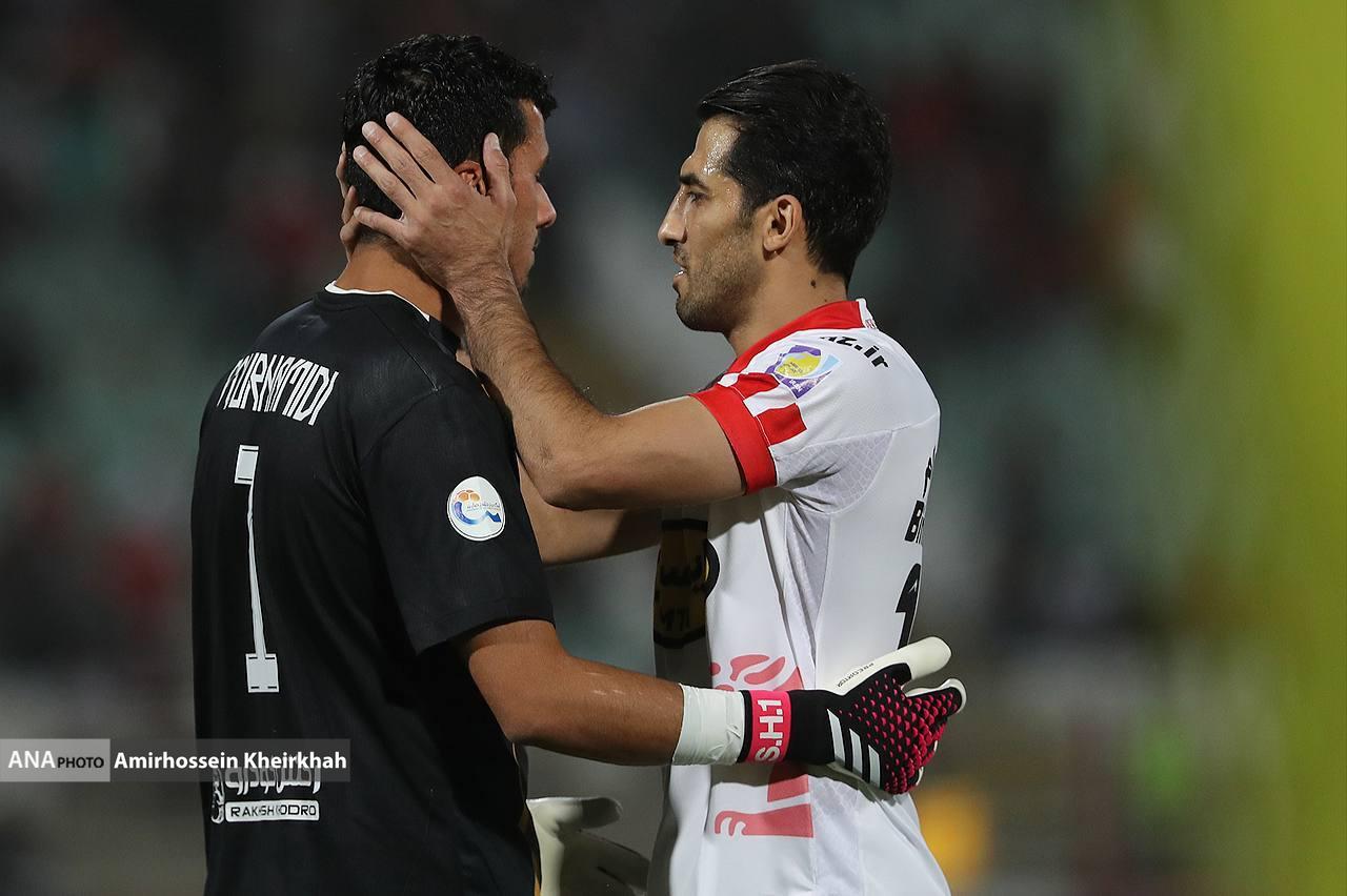 دلجویی مهاجم با اخلاق پرسپولیس از دروازهبان مغلوب تراکتور+تصاویر دلجویی مهاجم با اخلاق پرسپولیس از دروازهبان مغلوب تراکتور+تصاویر