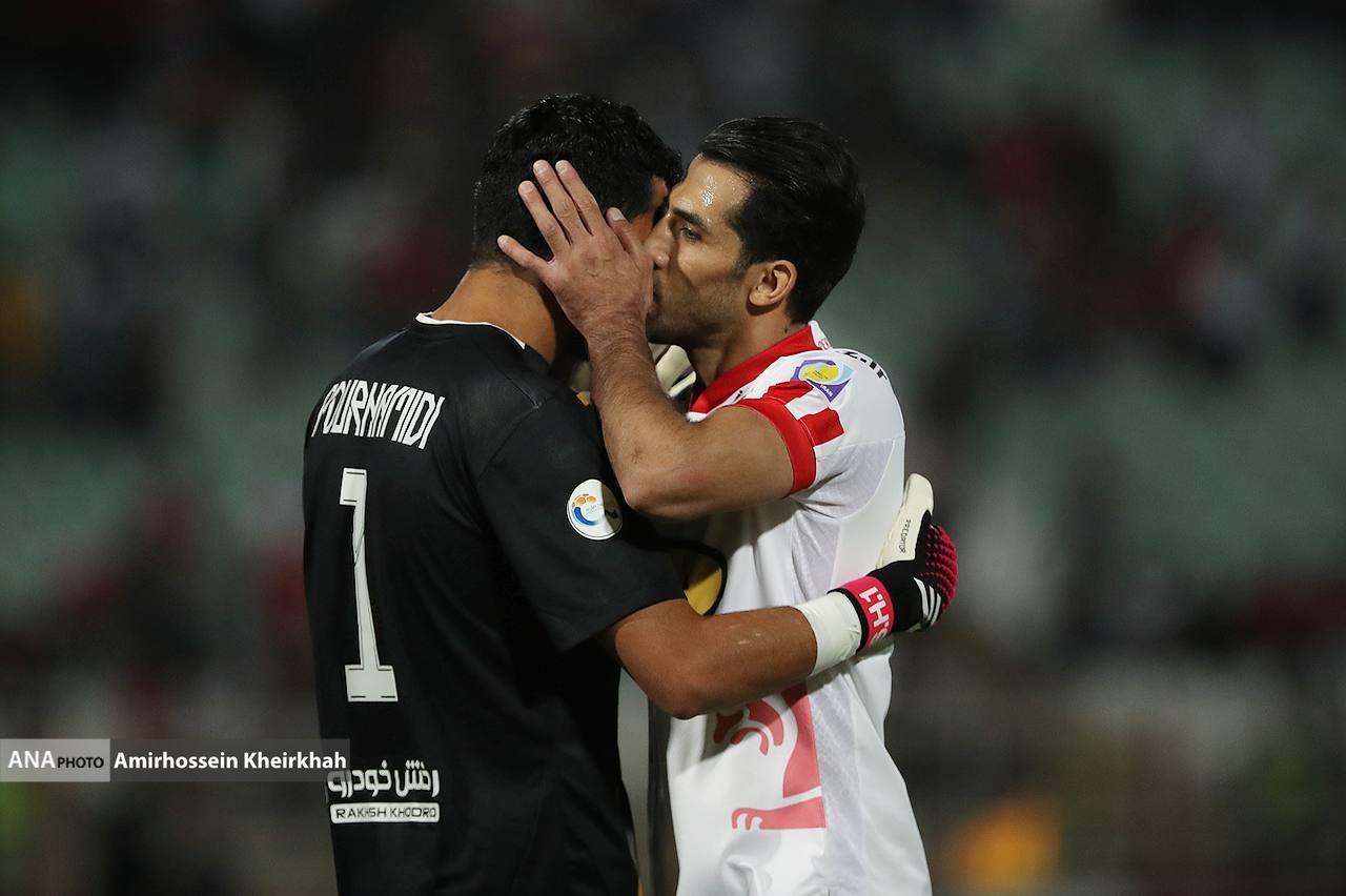 دلجویی مهاجم با اخلاق پرسپولیس از دروازهبان مغلوب تراکتور+تصاویر دلجویی مهاجم با اخلاق پرسپولیس از دروازهبان مغلوب تراکتور+تصاویر