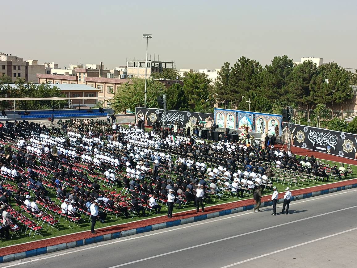 آغاز مراسم تشییع شهدای حمله تروریستی محور خاش-تفتان در شهرک آزمایش آغاز مراسم تشییع شهدای حمله تروریستی محور خاش-تفتان در شهرک آزمایش