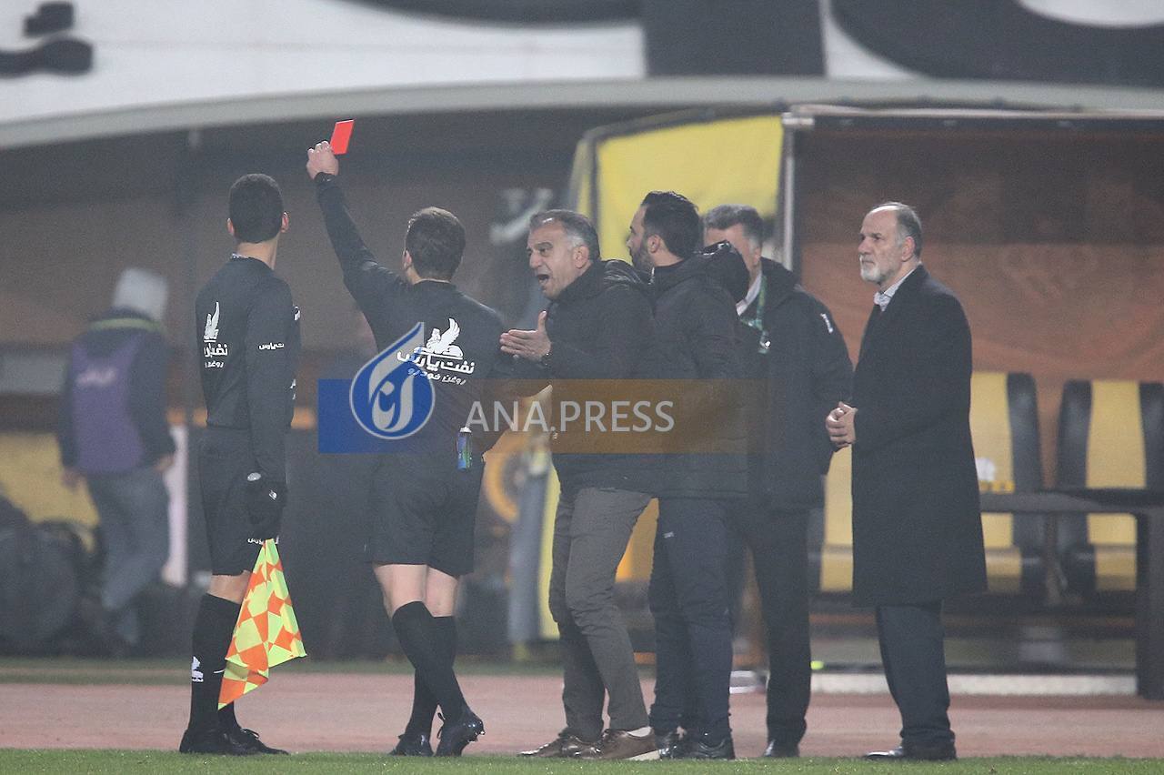 مرور اتفاقات آخرین بازی سپاهان و استقلال| باران کارت‌های داور بر سر آبی‌پوشان و پنالتی لحظات پایانی یزدانی+تصاویر