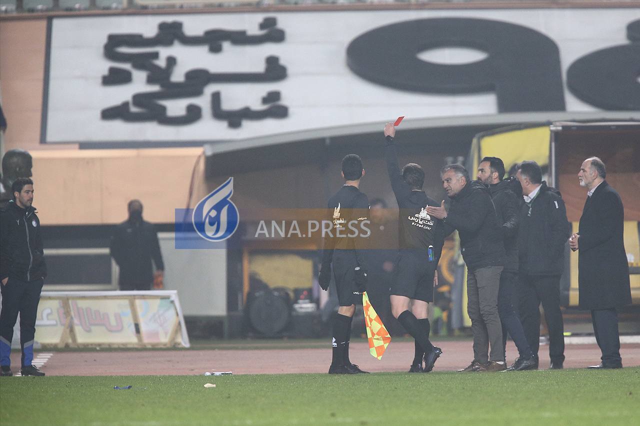 مرور اتفاقات آخرین بازی سپاهان و استقلال| باران کارت‌های داور بر سر آبی‌پوشان و پنالتی لحظات پایانی یزدانی+تصاویر