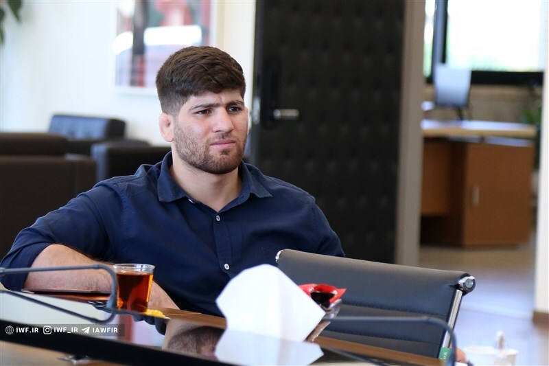 انتقاد شدید عبدولی از مسئولان اندیمشک: یک بنر هم برای این بچه‌ها نزدند؛ نه اسرائیلی هستیم، نه آمریکایی با ما پدرکشتگی دارند!