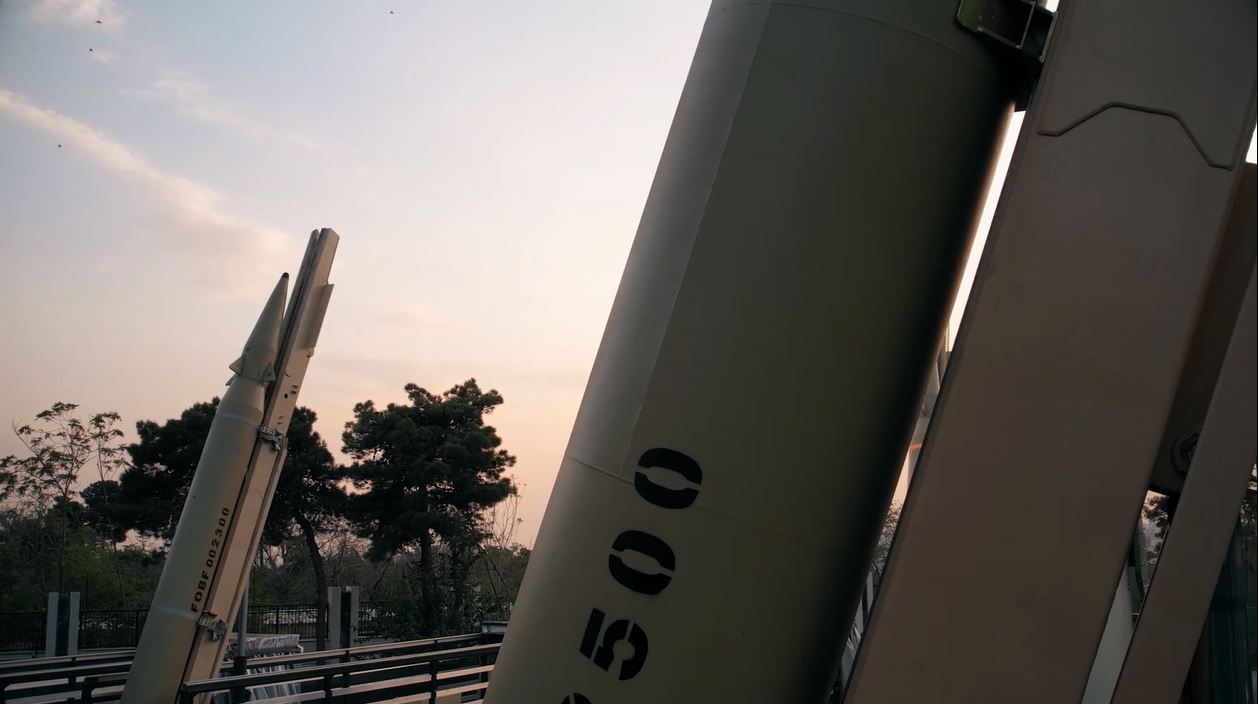 الحاق موشک‌های راهبردی «خرمشهر» و «حاج قاسم» به نیروهای مسلح + فیلم و عکس