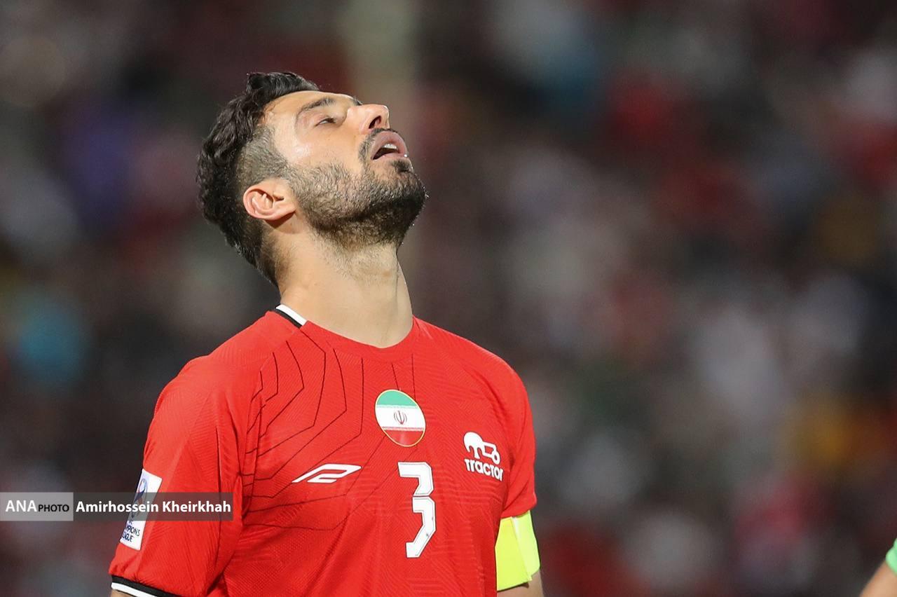 گزارش تصویری از بازی تراکتور و شارجه در شب حسرت بار پرشورها