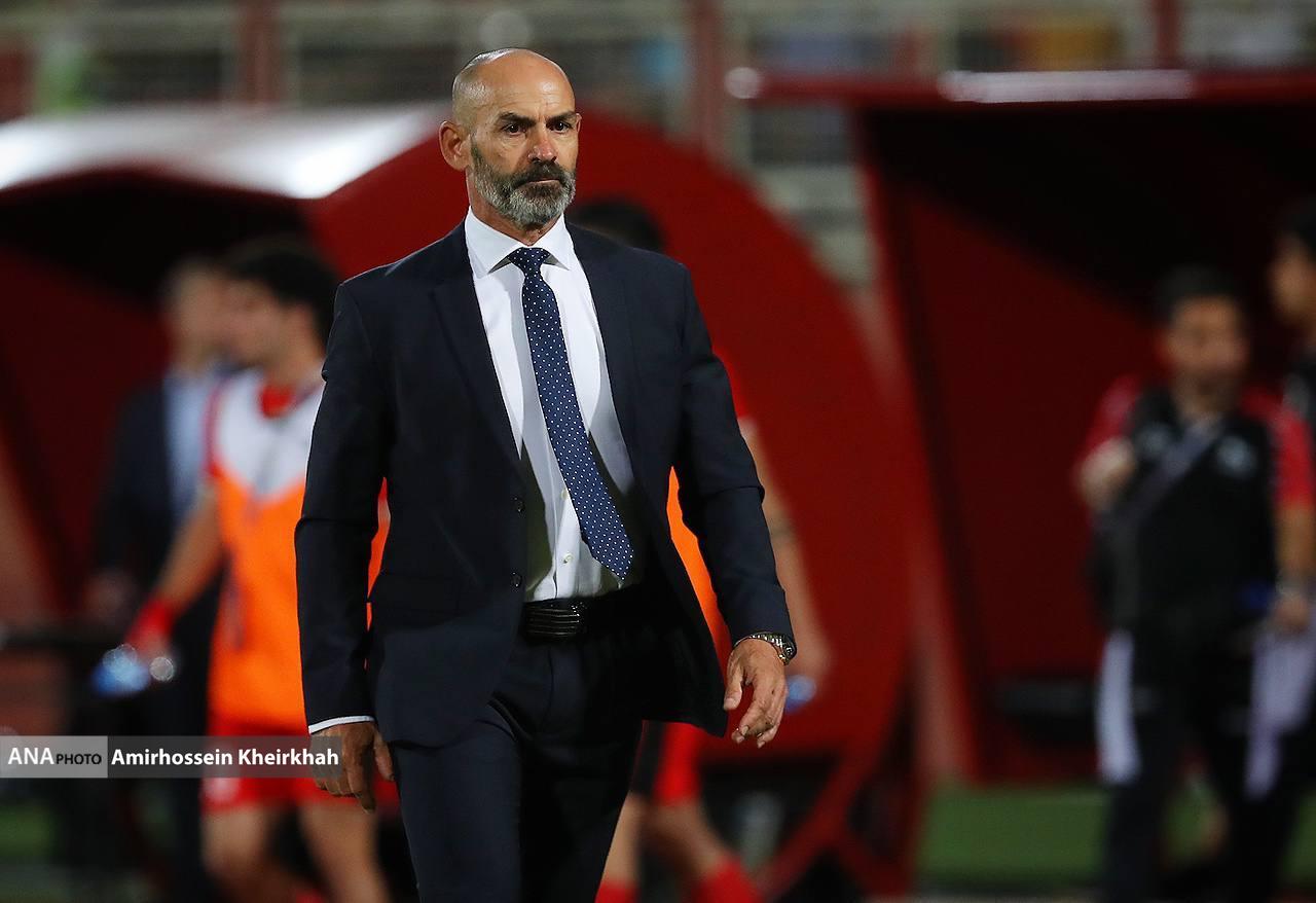 گزارش تصویری از بازی تراکتور و شارجه در شب حسرت بار پرشورها