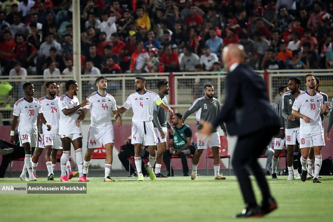 گزارش تصویری از بازی تراکتور و شارجه در شب حسرت بار پرشورها