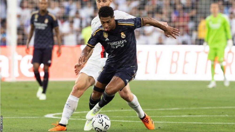 آزمایشات جدید آنچلوتی به خاطر یک تازه وارد؛ از ۳-۳-۴ به ۱-۳-۲-۴ در مادرید/ تغییرات تاکتیکی به خاطر بلینگهام آزمایشات جدید آنچلوتی به خاطر یک تازه وارد؛ از ۳-۳-۴ به ۱-۳-۲-۴ در مادرید/ تغییرات تاکتیکی به خاطر بلینگهام