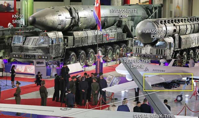 کره شمالی از پهپادهای پیشرفته جاسوسی و جنگی جدید خود رونمایی کرد کره شمالی از پهپادهای پیشرفته جاسوسی و جنگی جدید خود رونمایی کرد