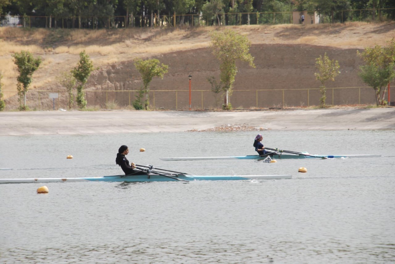 تصمیم حیرت‌انگیز فدراسیون؛ قایقرانی در چاه بی‌آبی/ پارو زدن در خشکی برای کسب مدال در هانگژو!