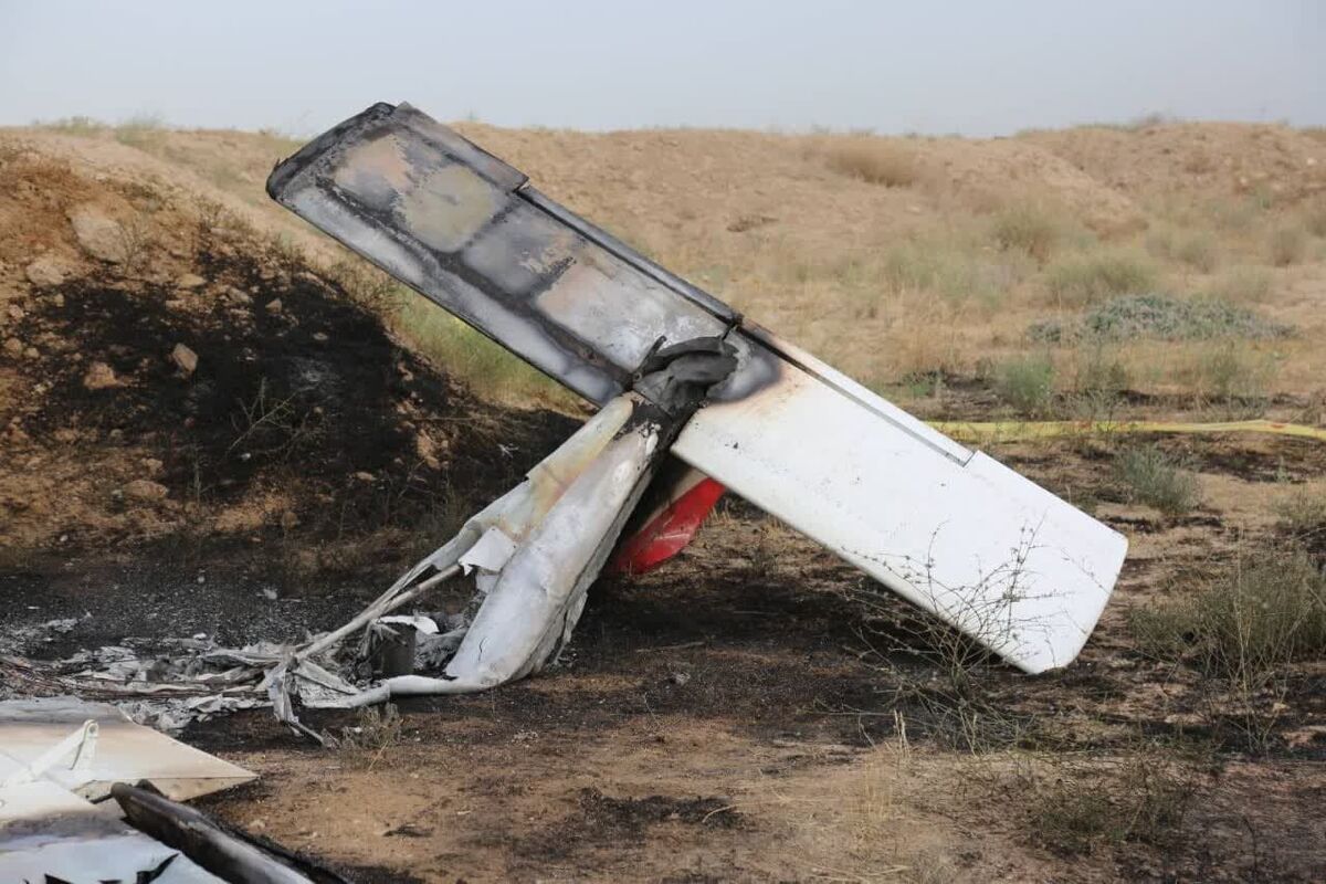 سقوط هواپیمای آموزشی در کرج ۲ کشته برجای گذاشت