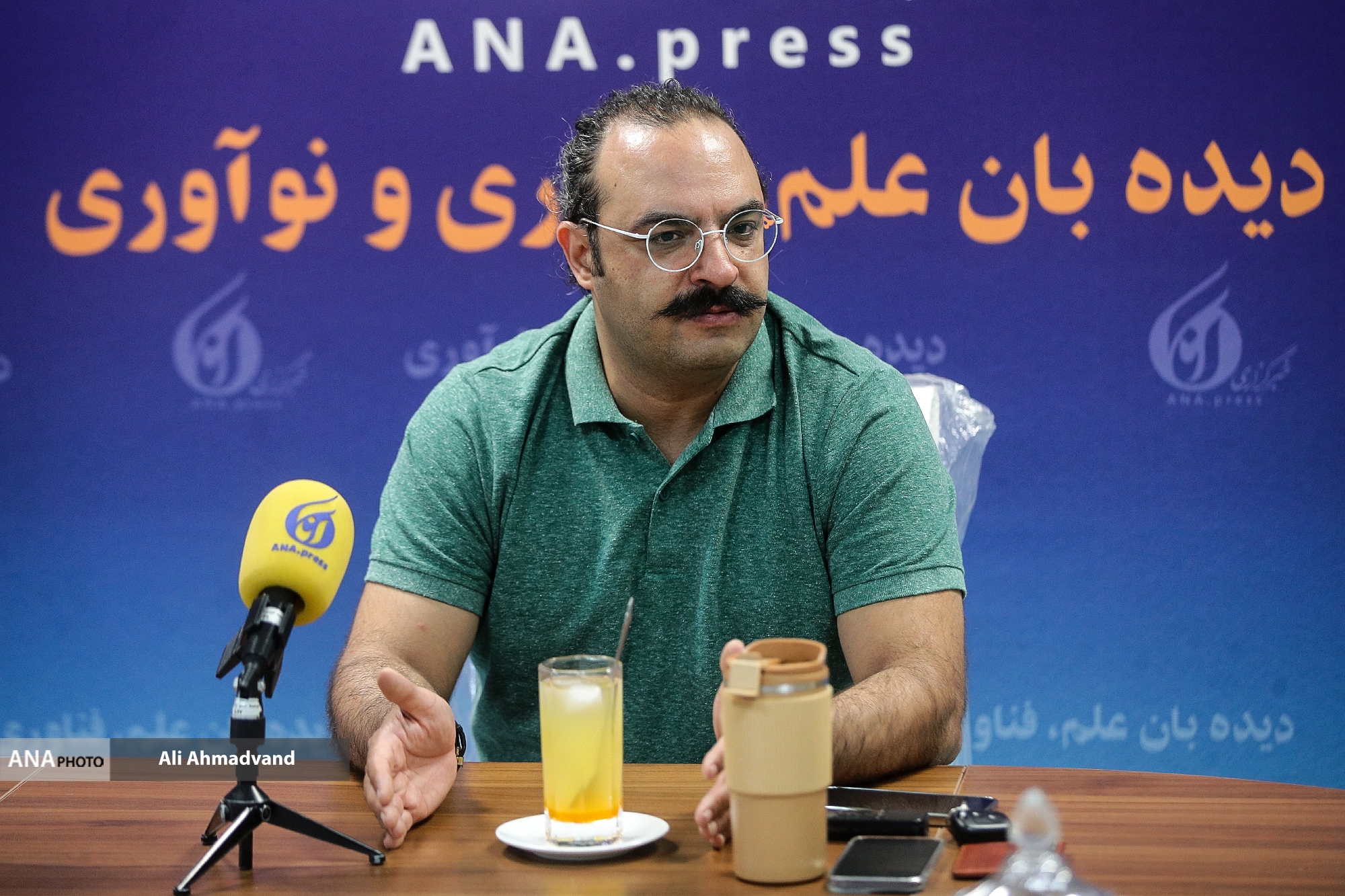 دل زنده: فرآیند چهره شدن در هنر متفاوت از قدیم شده است / یک تومنی هم بازیگرانم دریافت نکردند/400 میلیون هزینه دکور داشتیم