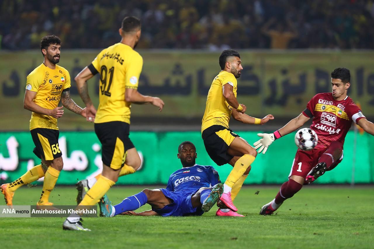 تصاویر جدال استقلال و سپاهان در اصفهان تصاویر جدال استقلال و سپاهان در اصفهان