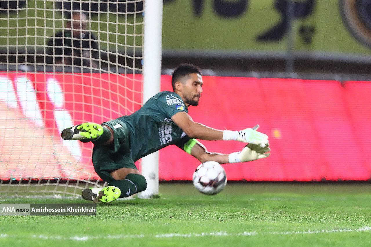 تصاویر جدال استقلال و سپاهان در اصفهان تصاویر جدال استقلال و سپاهان در اصفهان