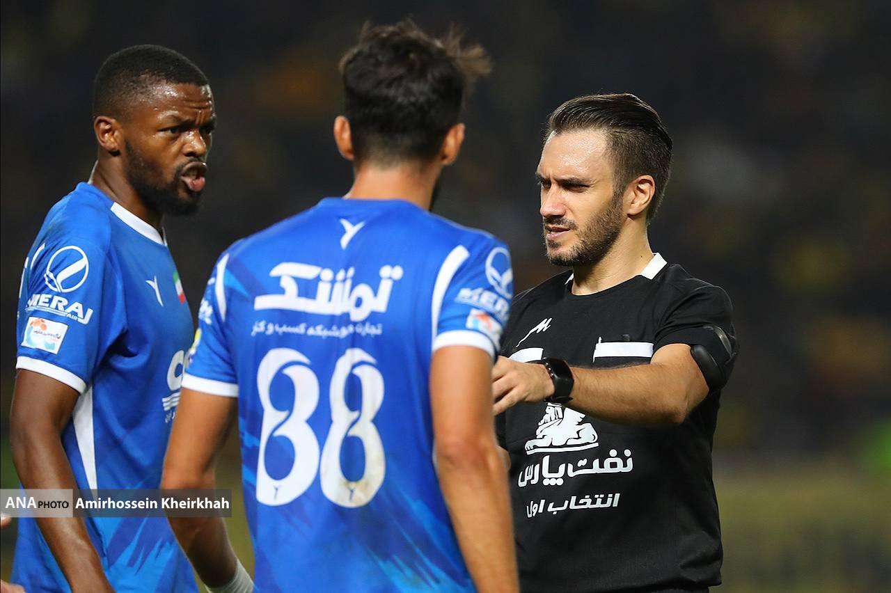 تصاویر جدال استقلال و سپاهان در اصفهان تصاویر جدال استقلال و سپاهان در اصفهان