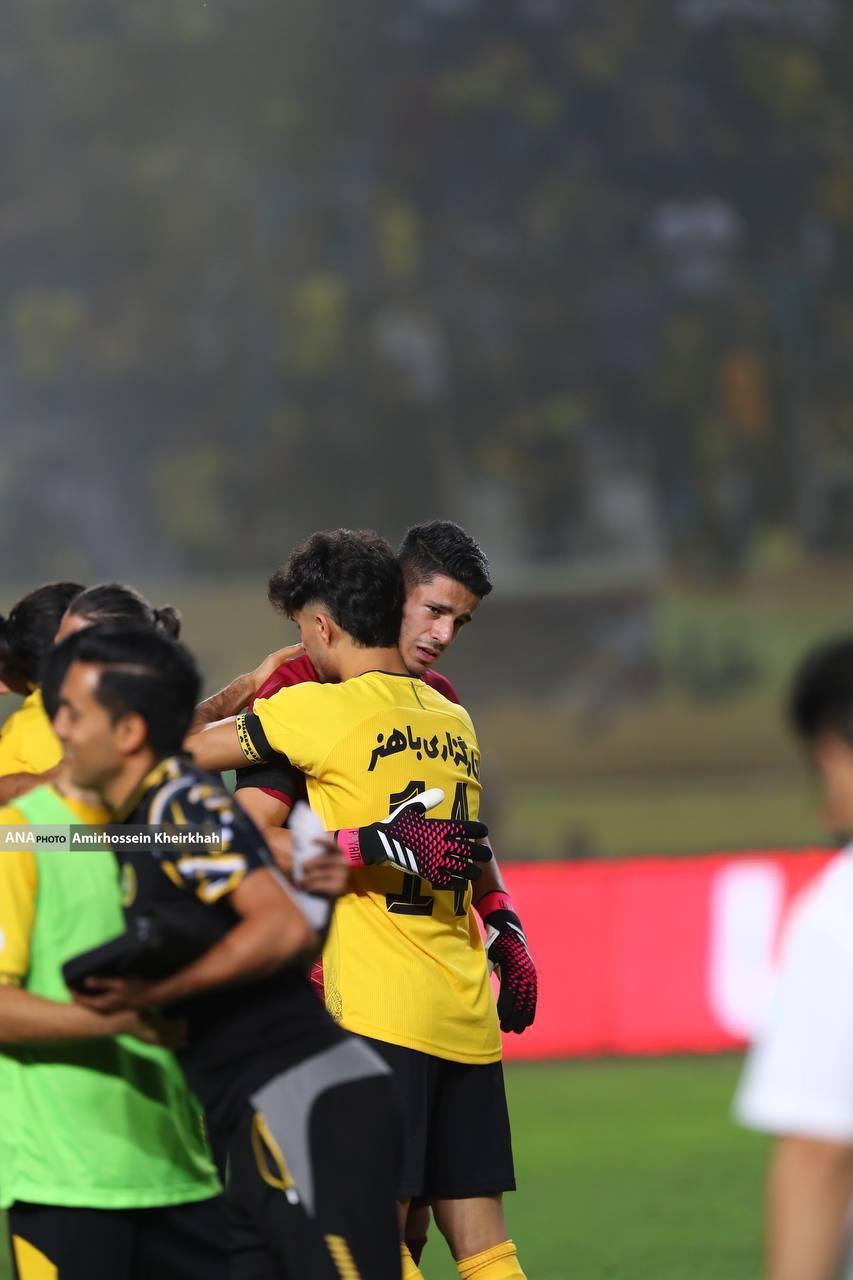 شادی گل متفاوت سپاهان و اشکهای بیرانوند+تصاویر شادی گل متفاوت سپاهان و اشکهای بیرانوند+تصاویر