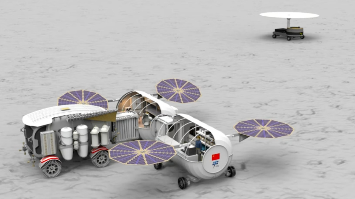 فضاپیمای سرنشین‌دار چین در ماه فرود می‌آید