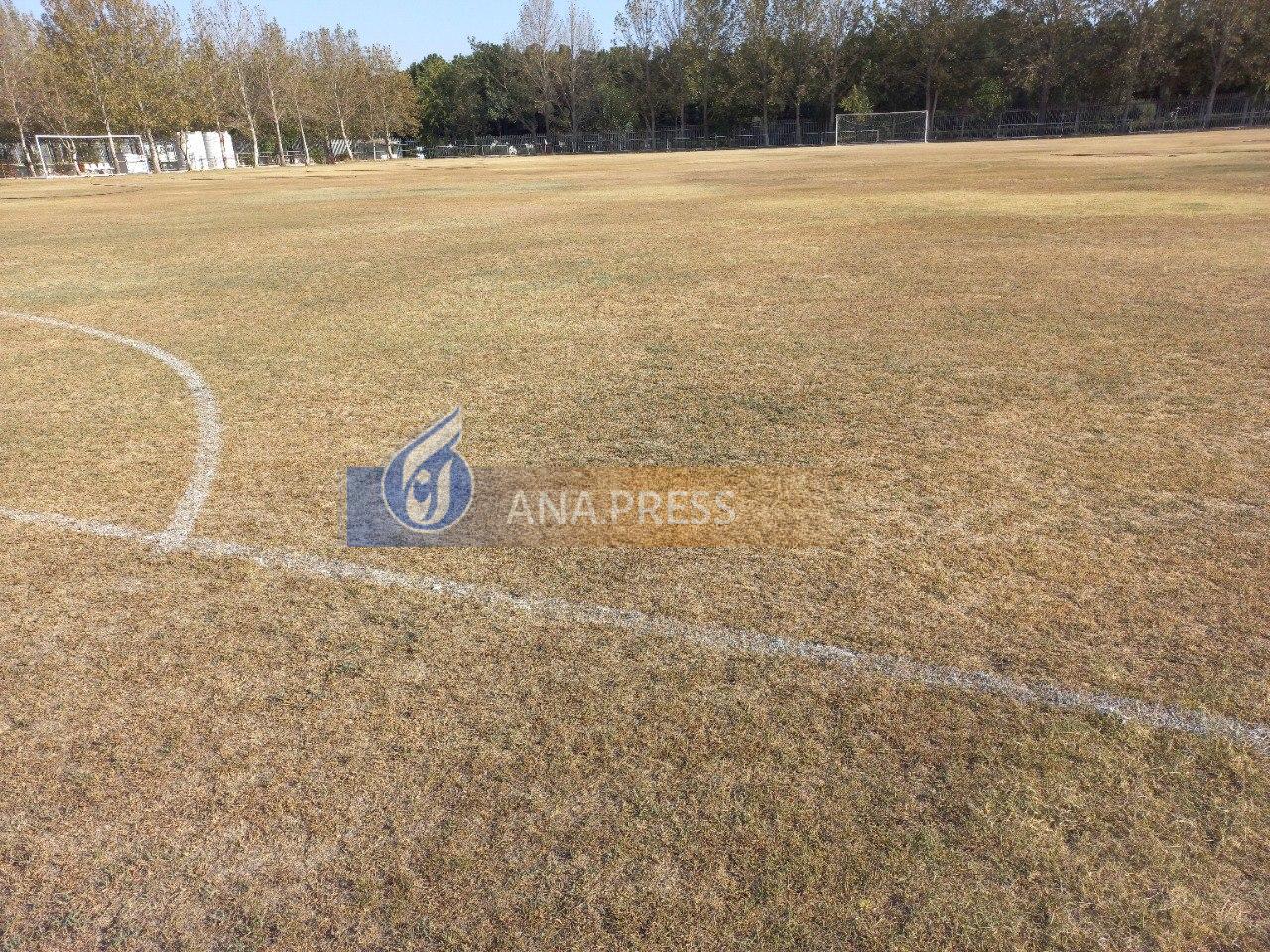 وضعیت افتضاح یکی از زمین‌های تمرینی در مرکز ملی فوتبال+ تصاویر