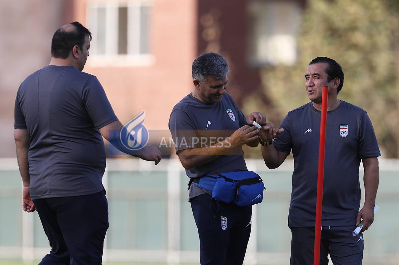 مشاور جدید قلعه نویی در تمرین تیم ملی مصدوم شد!+تصاویر مشاور جدید قلعه نویی در تمرین تیم ملی مصدوم شد!+تصاویر