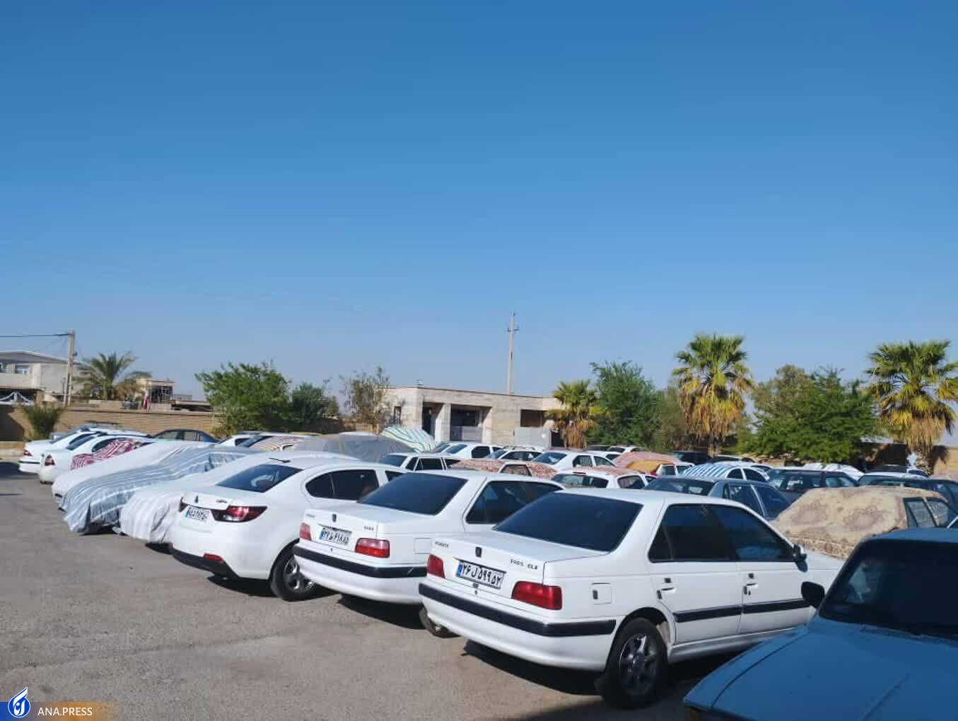 زمین‌های دانشگاه آزاد مهران با گنجایش ۱۲ هزار خودرو در اختیار زائران اربعین