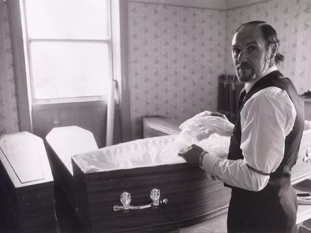 از تاکسیرانی و مسئول کفن‌و‌دفن تا تولید پوشاک و ماهیگیری؛ هم تیمی اسبق رونالدو چرا در اقیانوس‌ها دنبال ماجراجویی است؟