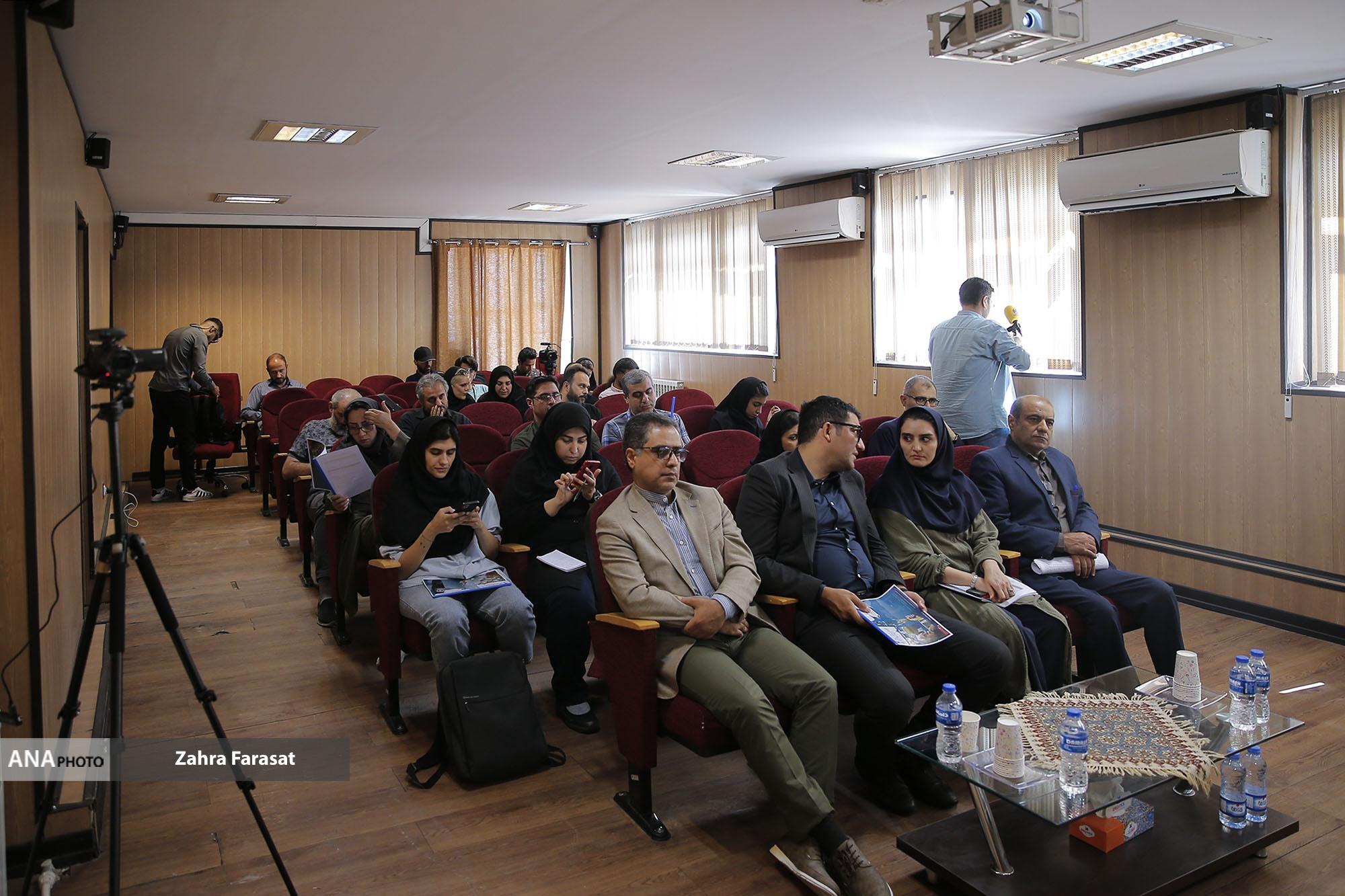 محتوا و مهارت محورهای اصلی نظام استاد ـ شاگردی است محتوا و مهارت محورهای اصلی نظام استاد ـ شاگردی است