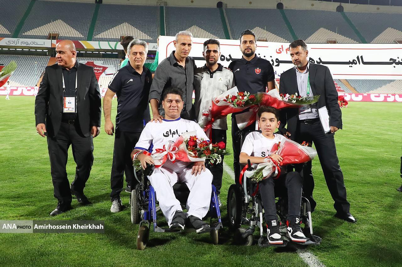 گزارش تصویری از تساوی پرسپولیس و ذوبآهن گزارش تصویری از تساوی پرسپولیس و ذوبآهن