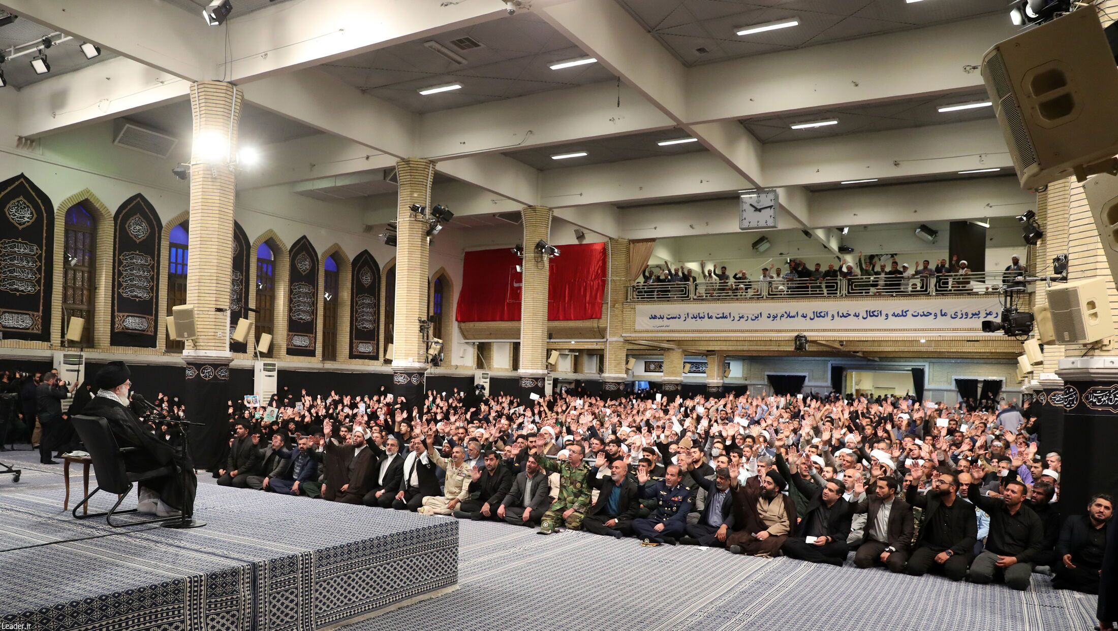 رهبر انقلاب: آمریکا به دنبال بحران‌سازی در ایران است/ در مقابله با دشمن به شدت جدی هستیم