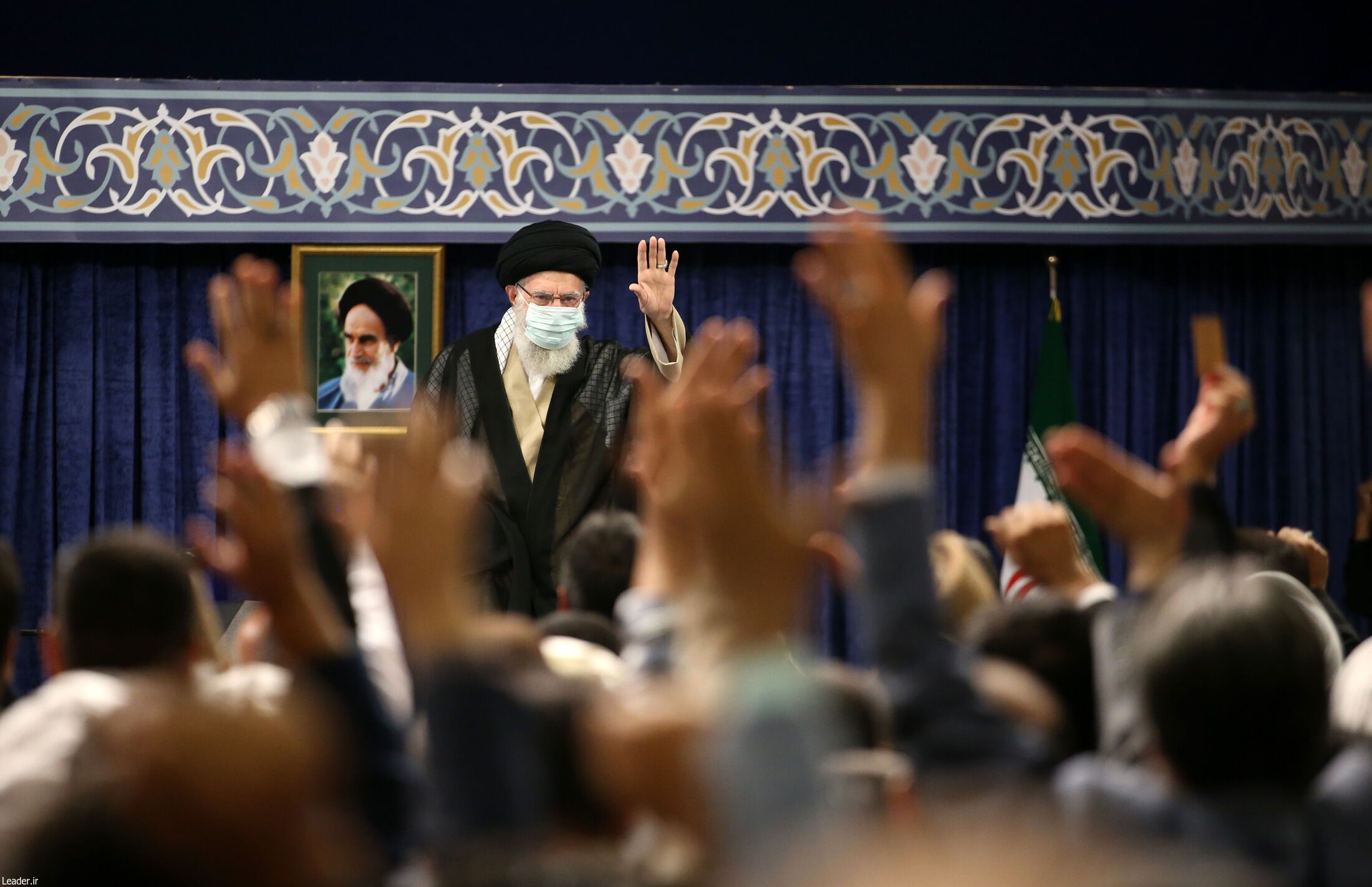 رهبر انقلاب: آمریکا به دنبال بحرانسازی در ایران است/ در مقابله با دشمن به شدت جدی هستیم رهبر انقلاب: آمریکا به دنبال بحرانسازی در ایران است/ در مقابله با دشمن به شدت جدی هستیم