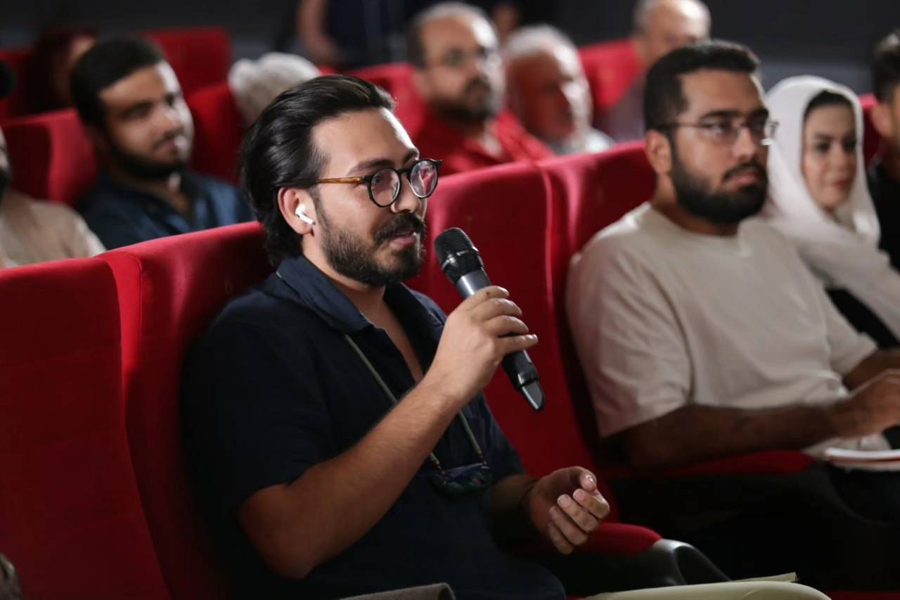 دوست داشتم جای اکبر عبدی در فیلم «مادر» علی حاتمی بازی کنم/ ستون کمدی انتقاد است دوست داشتم جای اکبر عبدی در فیلم «مادر» علی حاتمی بازی کنم/ ستون کمدی انتقاد است