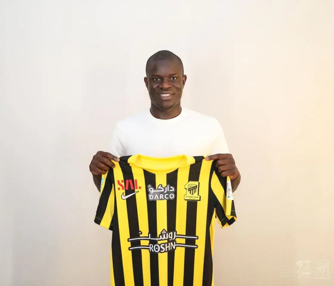 پرسپولیس در اولین کارزار بزرگ با CR۷ و شرکا؛ رونالدو، بنزما و نیمار بعد از فتح اروپا قهرمانی آسیا را طلب میکنند پرسپولیس در اولین کارزار بزرگ با CR۷ و شرکا؛ رونالدو، بنزما و نیمار بعد از فتح اروپا قهرمانی آسیا را طلب میکنند