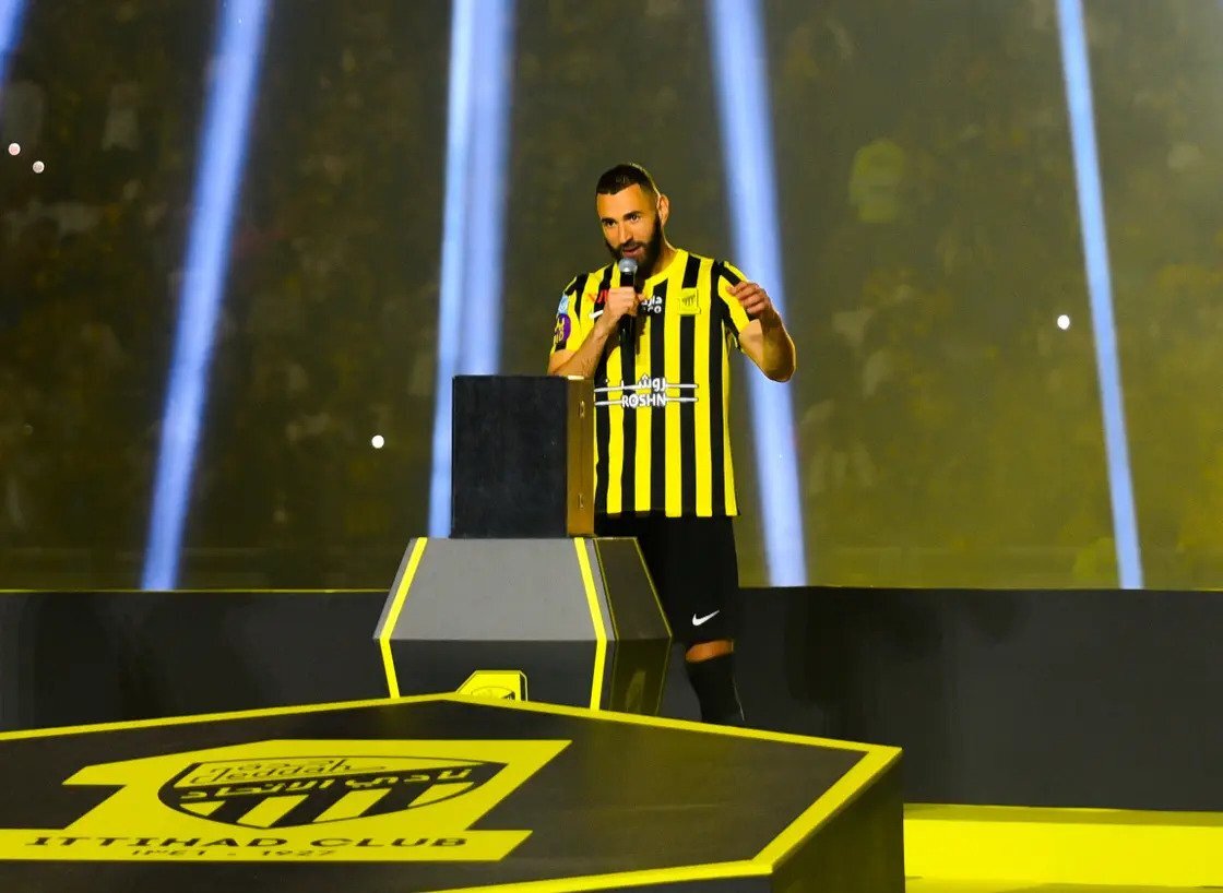 پرسپولیس در اولین کارزار بزرگ با CR۷ و شرکا؛ رونالدو، بنزما و نیمار بعد از فتح اروپا قهرمانی آسیا را طلب میکنند پرسپولیس در اولین کارزار بزرگ با CR۷ و شرکا؛ رونالدو، بنزما و نیمار بعد از فتح اروپا قهرمانی آسیا را طلب میکنند