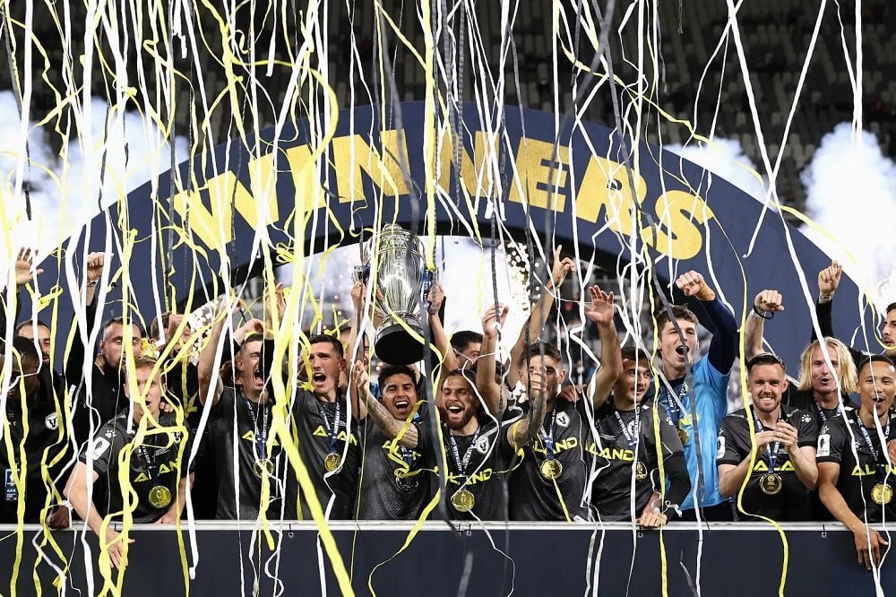 پرسپولیس در اولین کارزار بزرگ با CR۷ و شرکا؛ رونالدو، بنزما و نیمار بعد از فتح اروپا قهرمانی آسیا را طلب میکنند پرسپولیس در اولین کارزار بزرگ با CR۷ و شرکا؛ رونالدو، بنزما و نیمار بعد از فتح اروپا قهرمانی آسیا را طلب میکنند