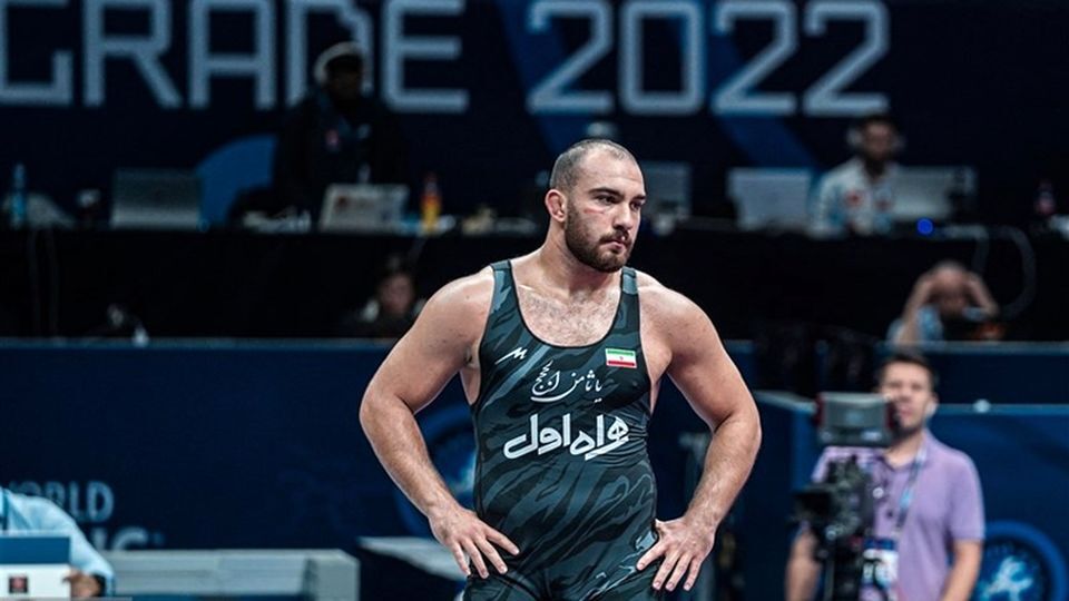 مقایسه پاداش موسکائف ۳۰ ساله با زارعِ ۲۲ ساله؛ پادشاه سنگین وزن جهان چه جایزهای گرفت؟ مقایسه پاداش موسکائف ۳۰ ساله با زارعِ ۲۲ ساله؛ پادشاه سنگین وزن جهان چه جایزهای گرفت؟