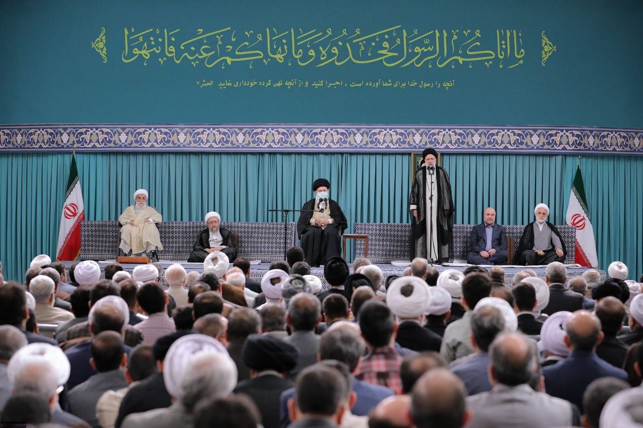 رهبر انقلاب: قمار عادیسازی روابط با رژیم صهیونیستی محکوم به باخت است رهبر انقلاب: قمار عادیسازی روابط با رژیم صهیونیستی محکوم به باخت است