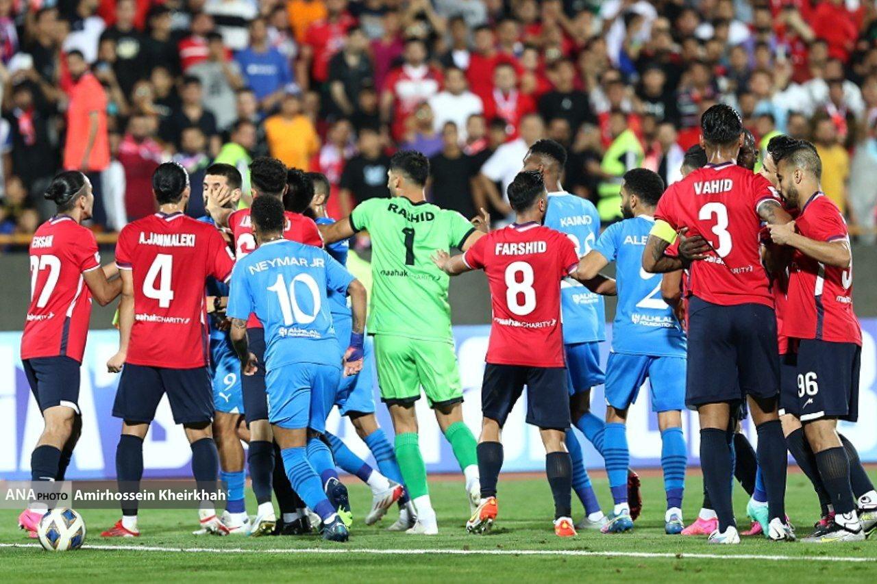 تصاویر اخراج بازیکنان نساجی و الهلال تصاویر اخراج بازیکنان نساجی و الهلال