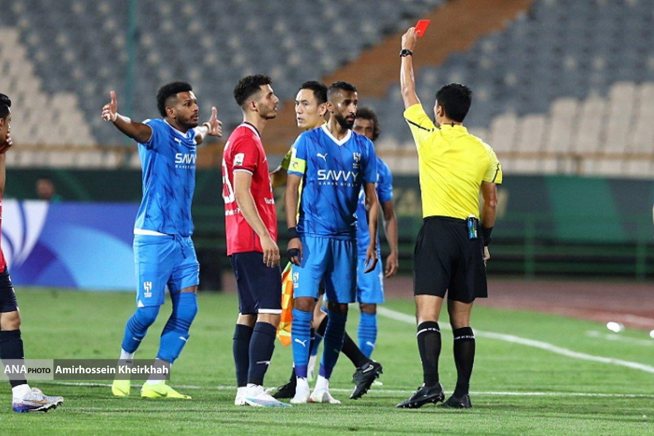 تصاویر اخراج بازیکنان نساجی و الهلال