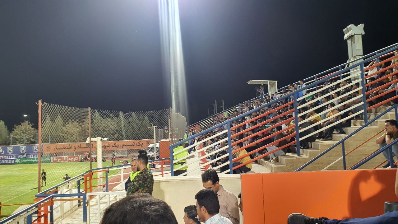 تصاویر هواداران استقلال در دیدار با مس رفسنجان