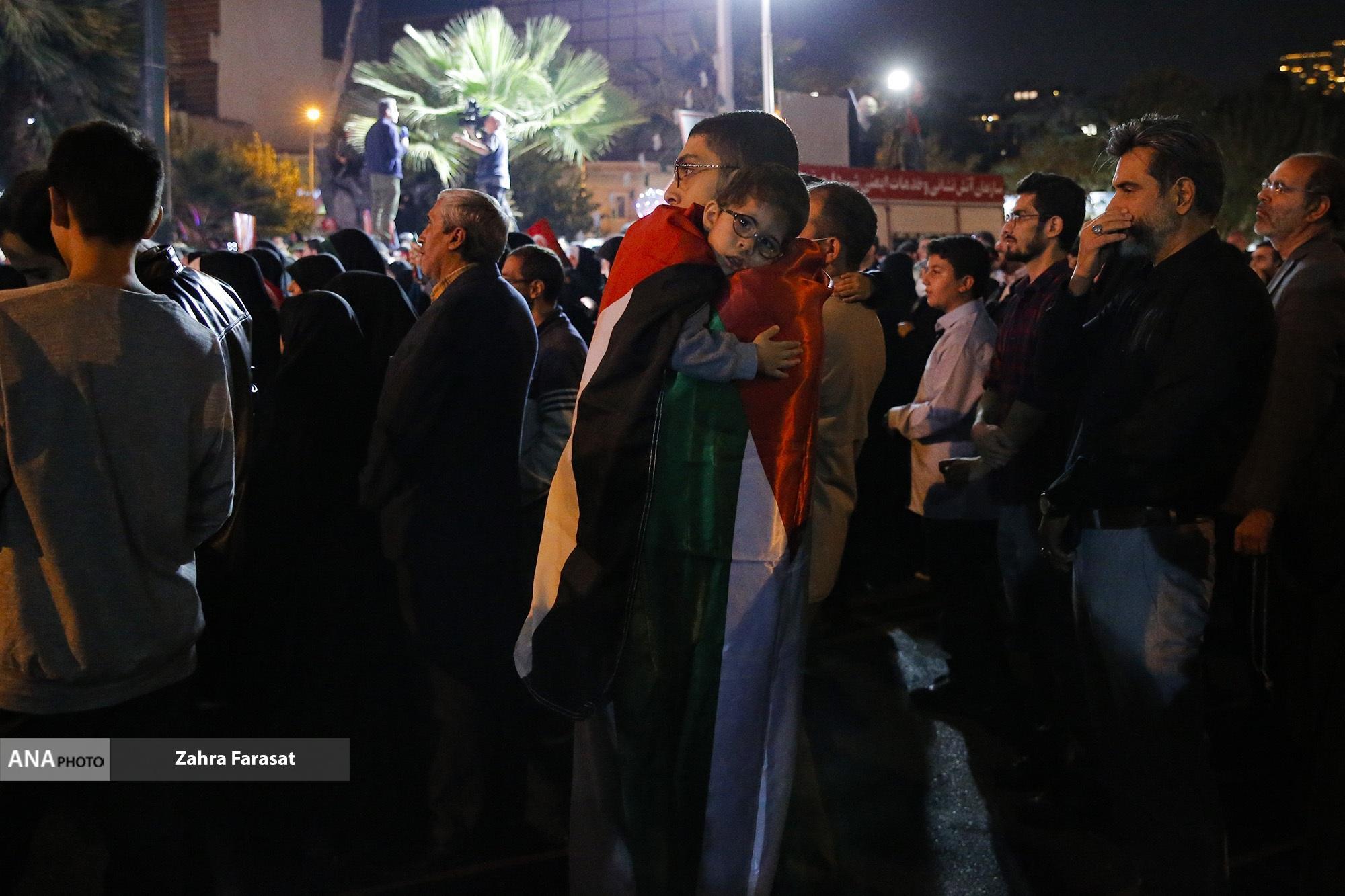 اجتماع مردم تهران در حمایت از عملیات پیروزمندانه فلسطینیان + فیلم و عکس