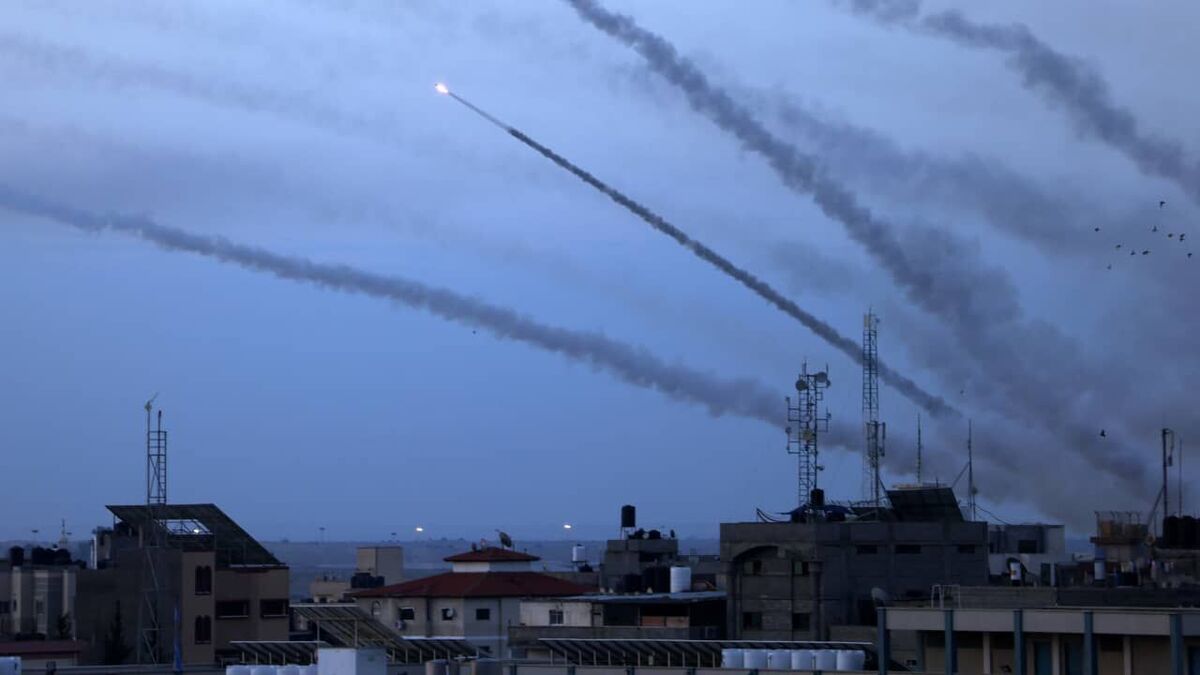 شلیک ۱۰۰ موشک مقاومت به شهرک سدیروت  کتائب القسام: نیروهای تازه‌نفس وارد میدان شدند